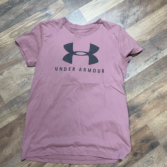 Under Armour Tops - Under Armour Pink T-Shirt